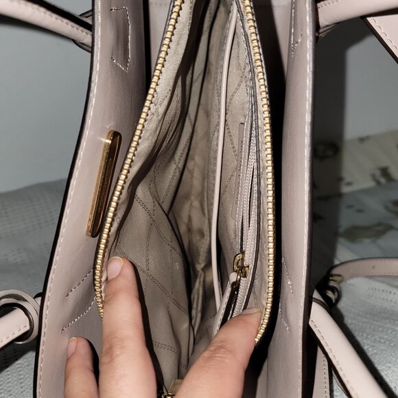 Michael Kors Large Safiano Leather Bag - Picture 3 of 7